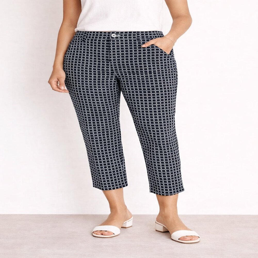 Navy White Plaid Capri Pants‎ Size 14 Mid Rise Slim Crop Career Chic